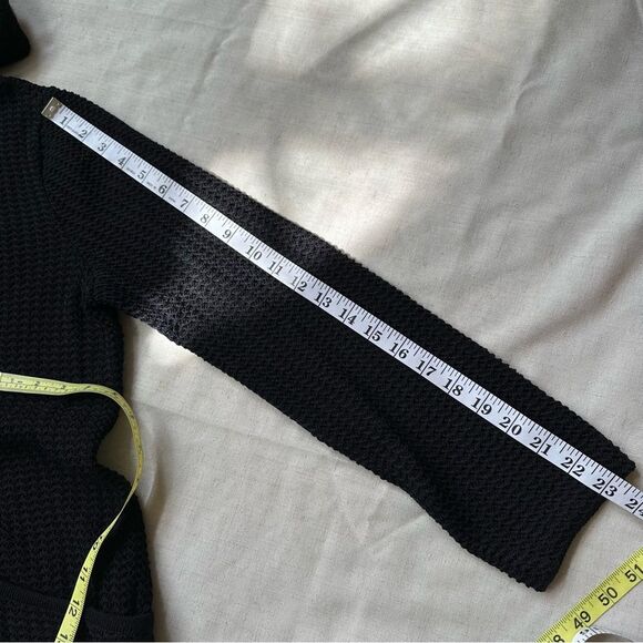 ST. JOHN Sport Black Open Waffle Knit Hooded Pullover M/L Athletic Resort Goth - Picture 10 of 12